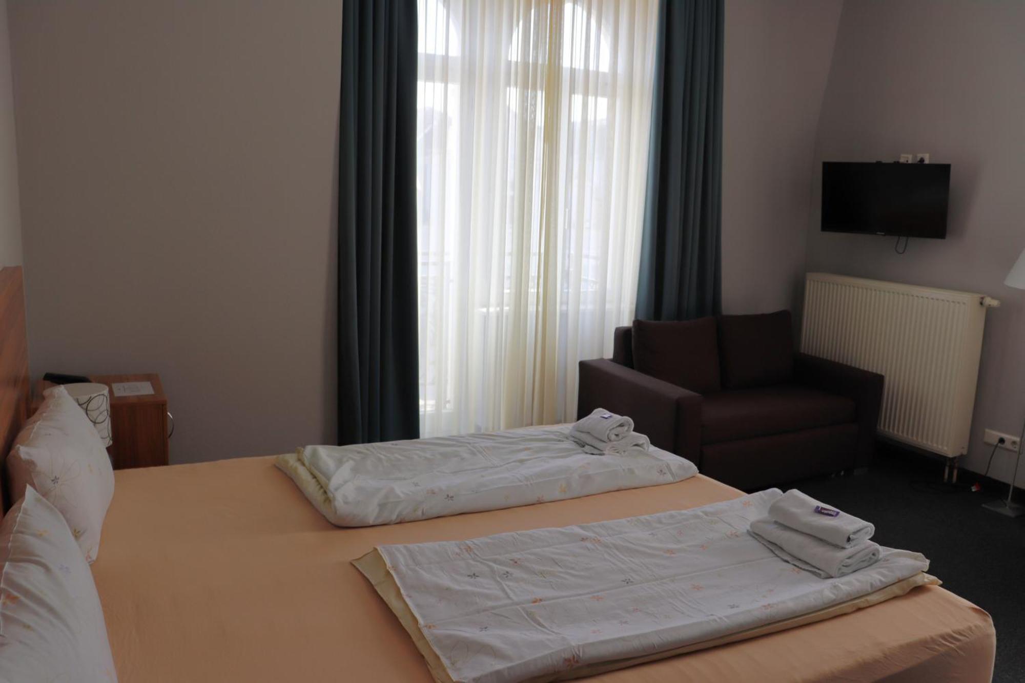 Hotel Garni Gaestehaus Der Kerckhoff-Klinik Bad Nauheim Rum bild